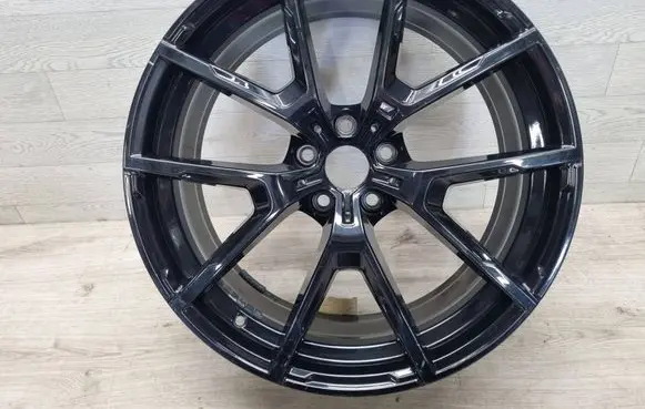 R20 alloy rim
