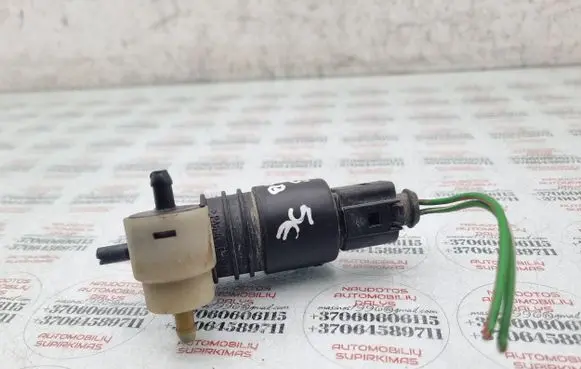 Audi A3 S3 8L Windscreen/windshield washer pump 1J0973722