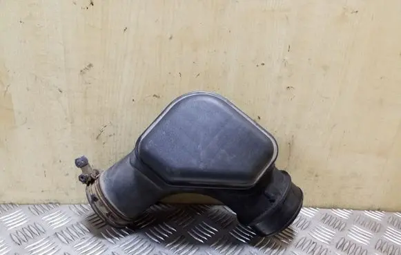 KIA Sportage Turbo air intake inlet pipe/hose 281922Y300