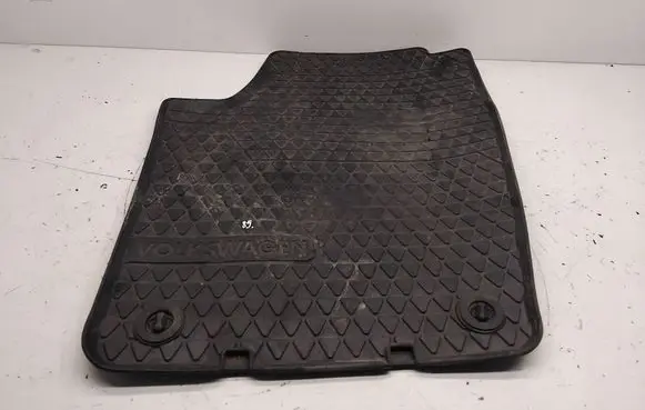 Volkswagen Polo IV 9N3 Front floor mat 6Q1061501