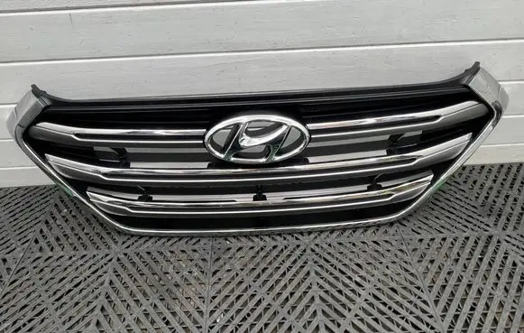 Hyundai Tucson TL Front bumper upper radiator grill 86351D7100