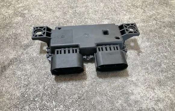 Mercedes-Benz Sprinter W907 W910 Fuel injection pump control unit/module A0009008214 A0009015303