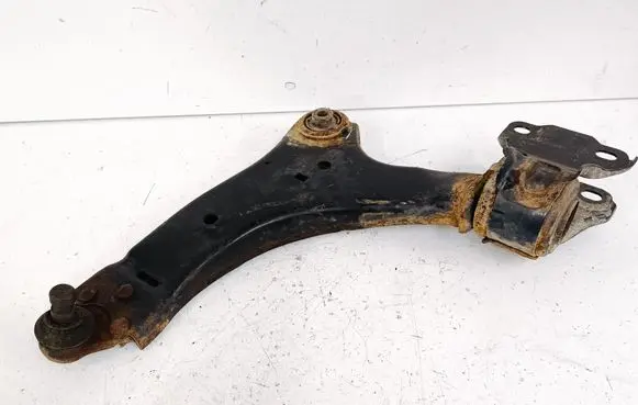 Volvo XC60 Front lower control arm/wishbone 8G9N3A053A