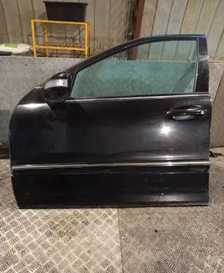 Mercedes-Benz C W203 Front door