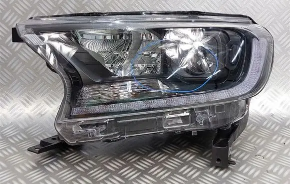 Ford Ranger Headlight/headlamp JB3B13E015DA