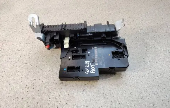 Mercedes-Benz CLS C218 X218 SAM control unit 2129009522