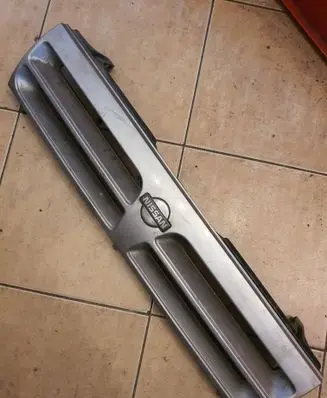 Nissan Primera Front bumper upper radiator grill PRIMIERA