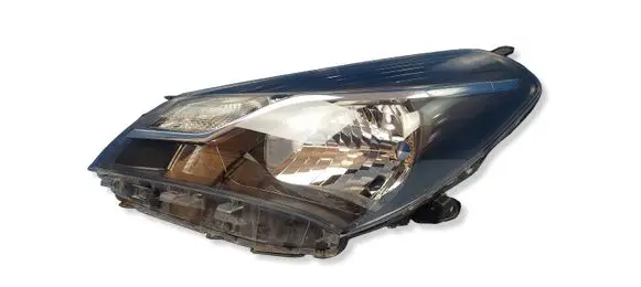Toyota Yaris Headlight/headlamp 811700DJ70