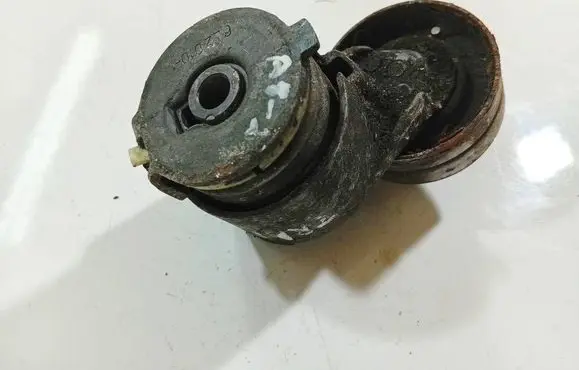 Renault Trafic I Generator/alternator belt tensioner 622010 110947