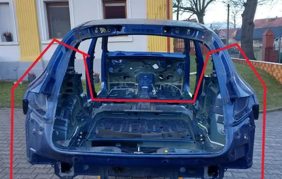 Mercedes-Benz EQC Rear quarter panel 