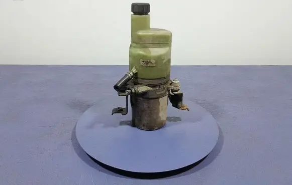 Volvo V50 Power steering pump 31280369