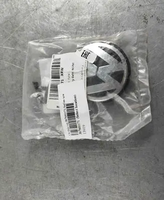 Volkswagen Tiguan Original wheel cap 3b7601171