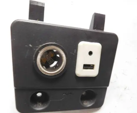 Opel Antara USB socket connector 20870101 133303147