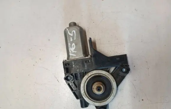 Volvo S60 Front door window regulator motor WR12718