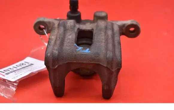 Honda CR-V Rear brake caliper