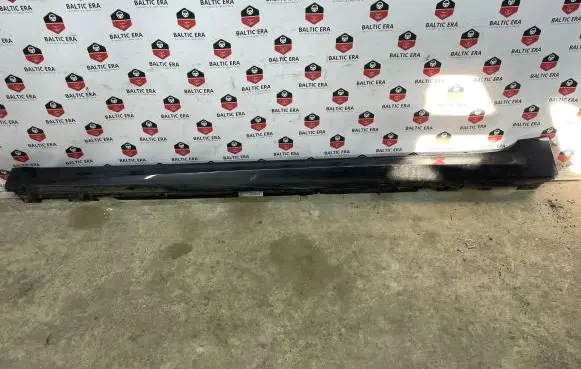 BMW 5 G30 G31 Sill 8064743 1368514 L041