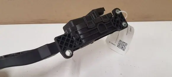 Volvo S40 Accelerator throttle pedal 6PV00864134 4M519F836BK 74253401