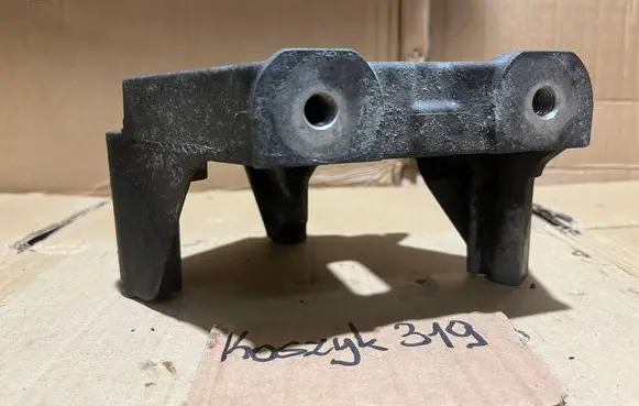 Opel Astra J Engine mounting bracket 13248790