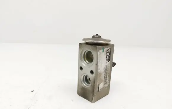 Jeep Grand Cherokee (WK) Air conditioning (A/C) expansion valve TD268 668258R