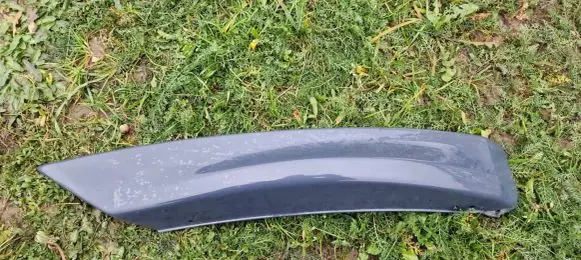 Ford Focus Front bumper splitter molding F1EJ-17627-A1p F1EJ-17627-A1
