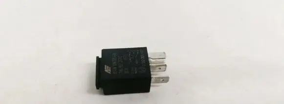 Audi A3 S3 8P Other relay 7M0951253C 95VW10K705EA