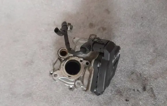 Mercedes-Benz Sprinter W906 EGR valve A6511400360Q01 6511400360Q01