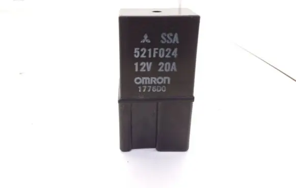 Mitsubishi Carisma Hazard warning light relay 1776D0 521F024