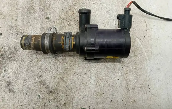 Volkswagen Touareg II Electric auxiliary coolant/water pump 7L0965561L 12402050300