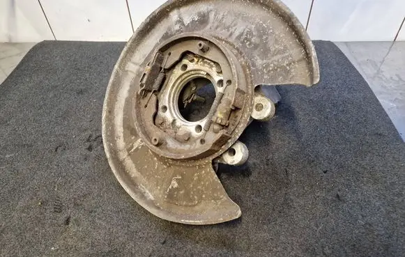 BMW 5 E39 Rear wheel hub 1093656 33321093656