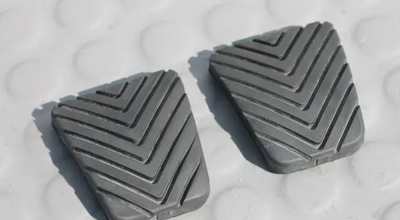 Mitsubishi L200 Pedal assembly MJONPG