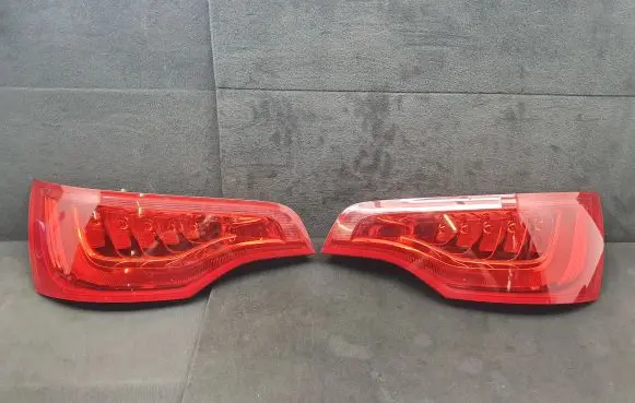Audi Q7 4L Rear/tail lights set 4L0945093F 4L0945094F