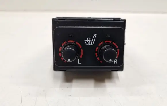 Lexus RX 330 - 350 - 400H Seat heating switch R453421 453421