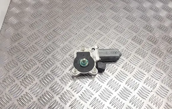 Mercedes-Benz C W203 Front door window regulator motor A2118201842