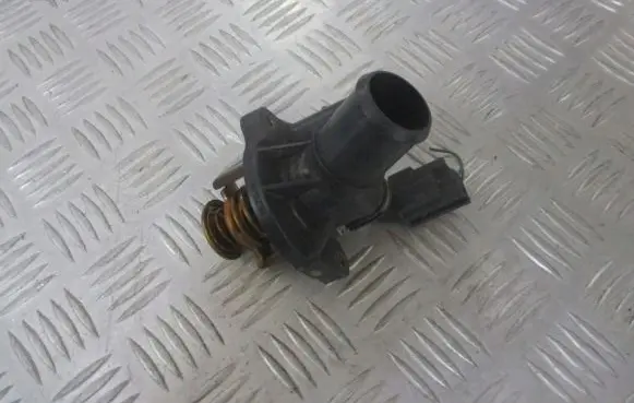 Ford Mondeo Mk III Thermostat housing 1S7G-8575-AH