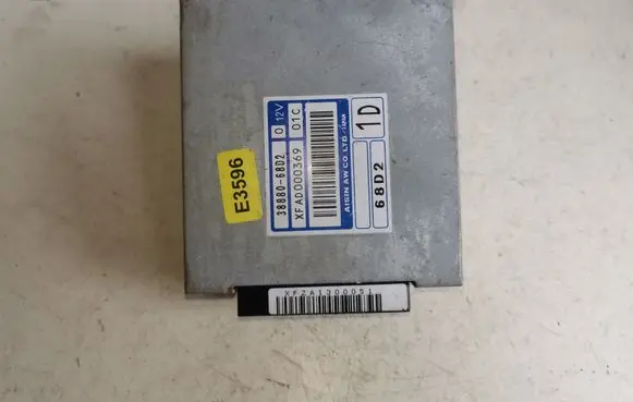 Suzuki Grand Vitara II Gearbox control unit/module 3888068D2