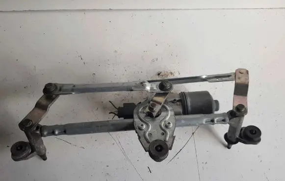 Volkswagen Up Front wiper linkage and motor 1S1955023D 3397021855 201408052