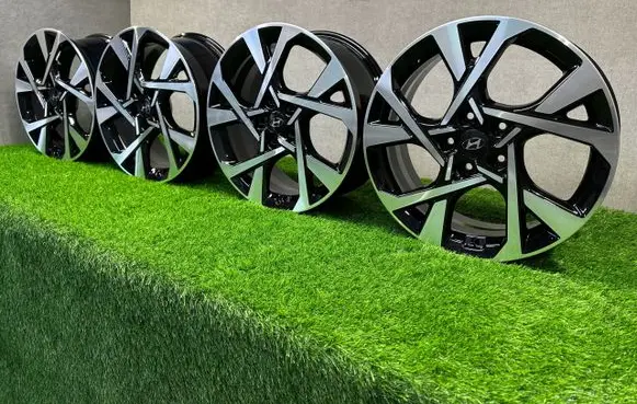 Hyundai Kona I R18 alloy rim 