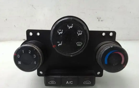 KIA Carens I Climate control unit 