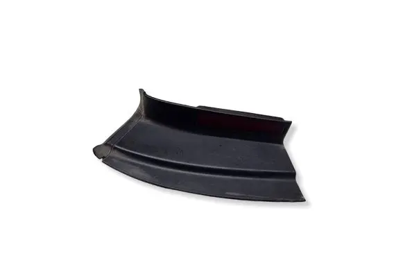 Volkswagen PASSAT B6 Rear/tail light trim molding 3C9945311 3C9945095