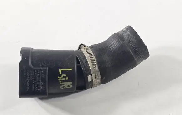 Audi A1 Turbo air intake inlet pipe/hose 03L131111G