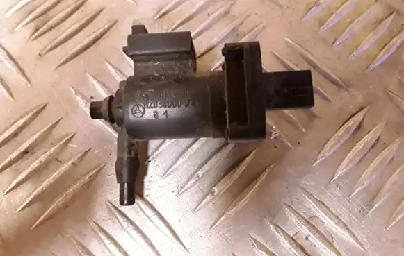 Mercedes-Benz C W203 Turbo solenoid valve A2038000178