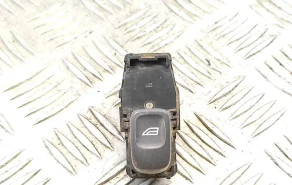 Volvo V70 Electric window control switch 9472275 01W413