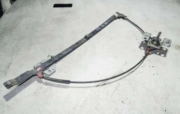 Volkswagen Multivan T4 Front door manual window regulator 