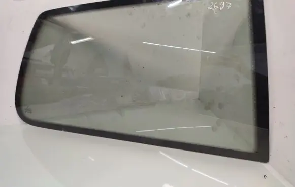 Volkswagen Golf IV Rear side window AS2