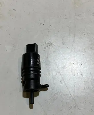 Ford Mustang VI Windscreen/windshield washer pump 8S4317664AA