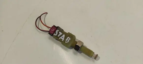 Audi A4 S4 B5 8D Brake pedal sensor switch
