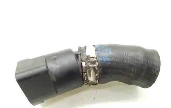 Volkswagen Polo V 6R Intercooler hose/pipe 1K0145828T 03L131111J