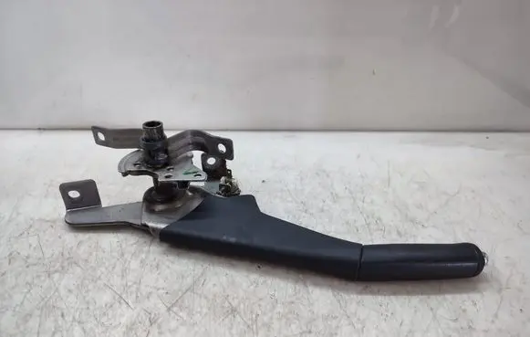 Handbrake/parking brake lever assembly