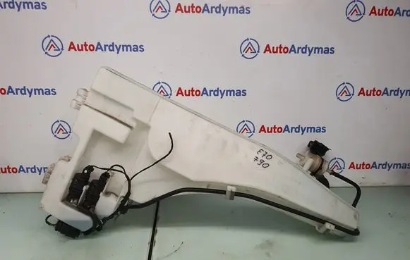 BMW X5 E70 Windshield washer fluid reservoir/tank 7161476 7162588 61667162588