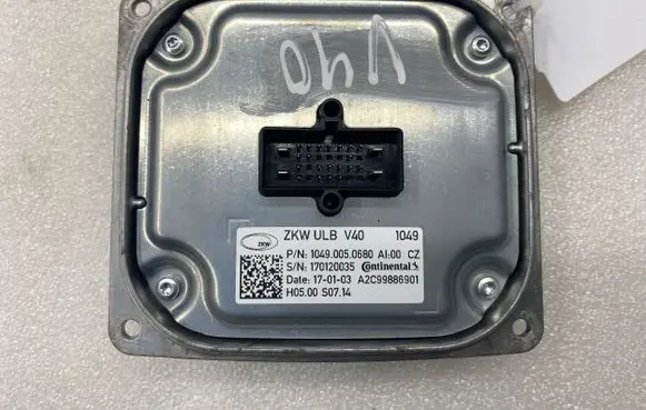 Volvo V40 Light module LCM 10490050680